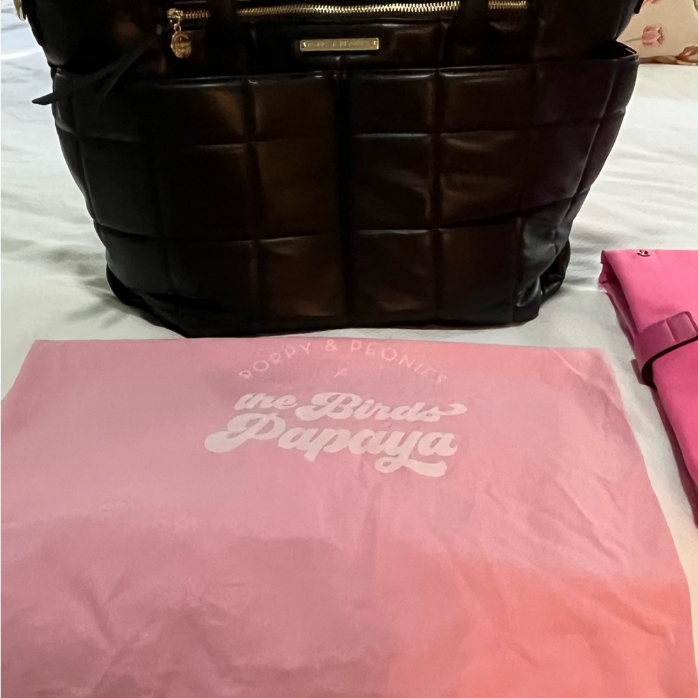 Poppies and Peonies x The Birds Papaya travel bag